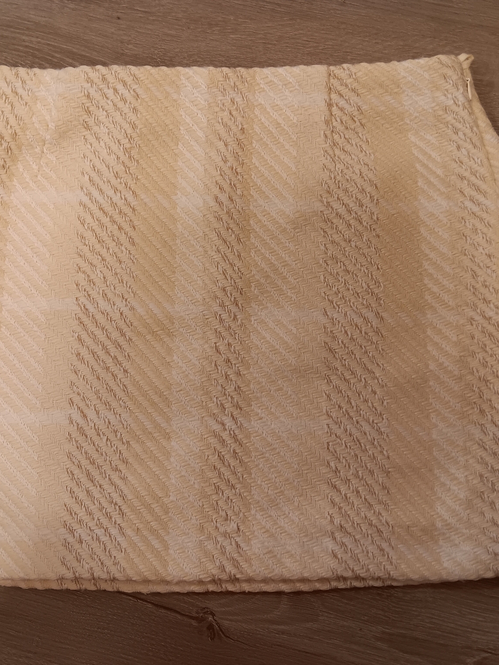 H&M Cream and Tan Woven Mini Skirt NWT